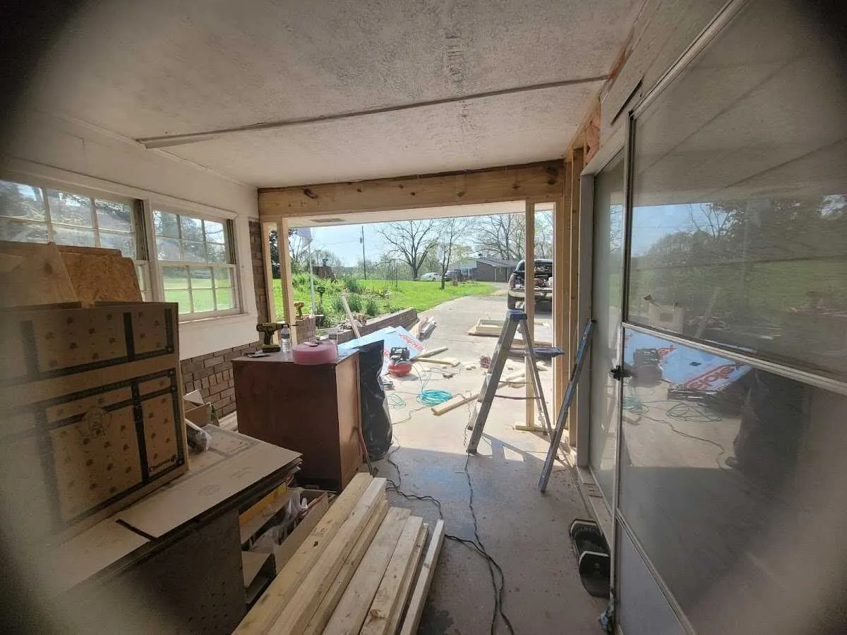 Air movers and dehumidifier for Water Mitigation Services in Siloam Springs